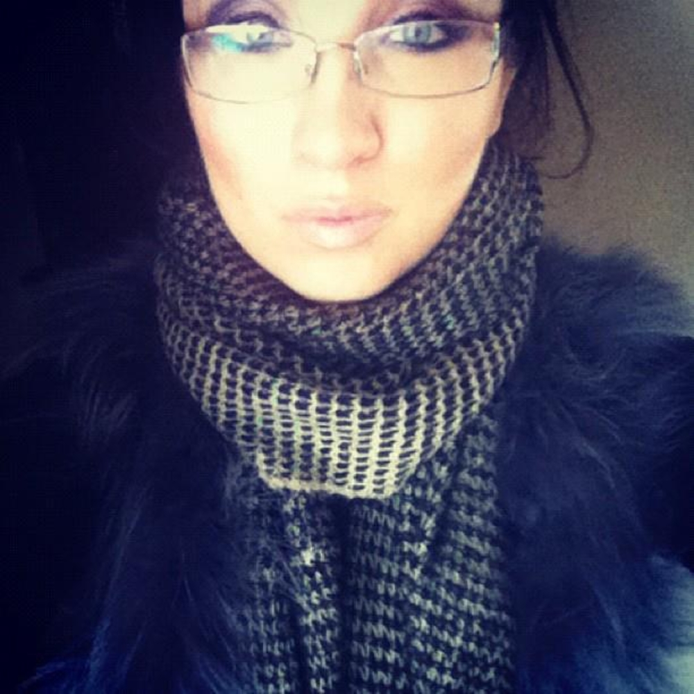 Meet your Posher, Yana